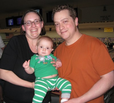 the-family-that-bowls-together