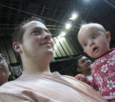 Kivrins surprised face at the circus