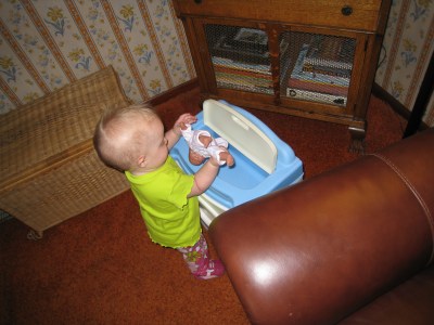 kivrin and the doll and washing machine toy