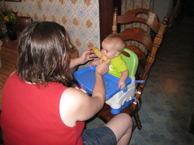 kivrin eating the corn
